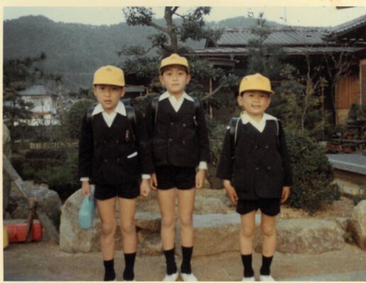 玉木雄一郎さん三兄弟の写真